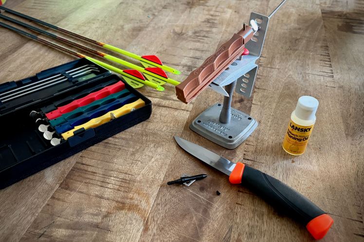 Kit Lansky Deluxe, Magnus Stinger, flèches de chasse et couteau Morakniv Companion